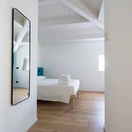 Acquapazza Restaurant & 4*