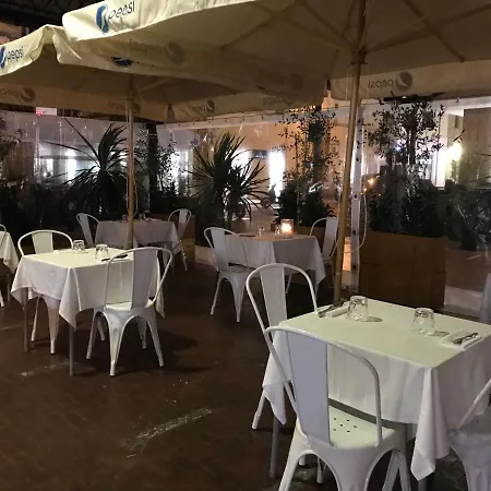 Konukevi Acquapazza Restaurant & San Benedetto del Tronto