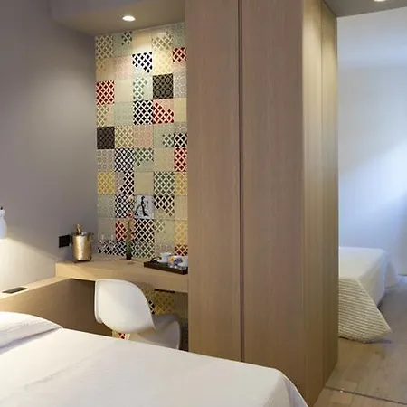 Acquapazza Restaurant & Guest house *