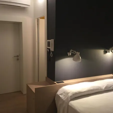 Acquapazza Restaurant & 4*